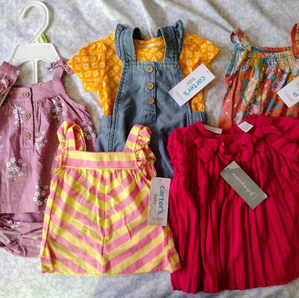 BRAND NEW WITH TAGS. (Size 3 month) baby girl outfit bundle